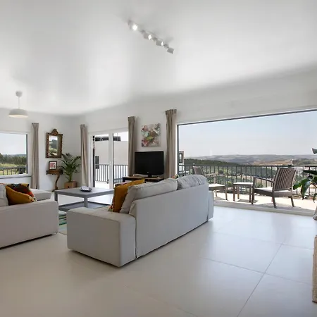 Peace House Lourinhã