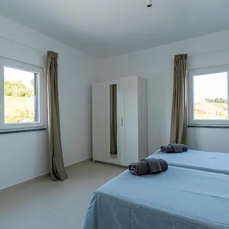 Вилла Breeze Retreat *
