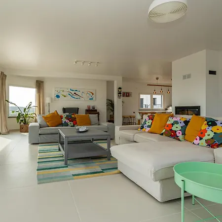 Breeze Retreat Villa *