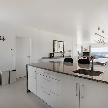 Вилла Breeze Retreat Лориньян
