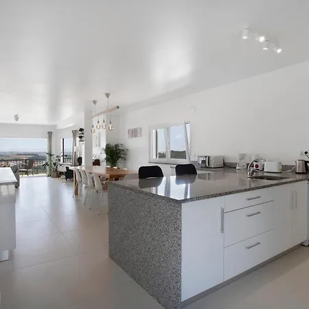Вилла Breeze Retreat Лориньян