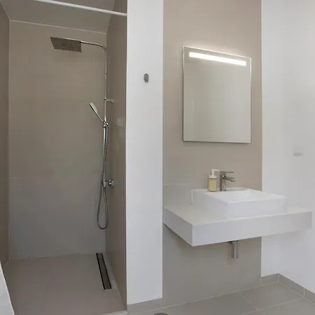 Villa Peace House - 6 *